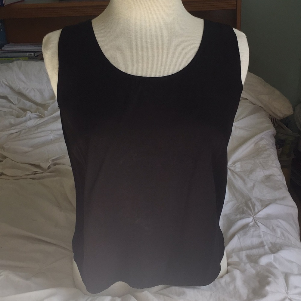 BLACK SEMI CROP TANK ***